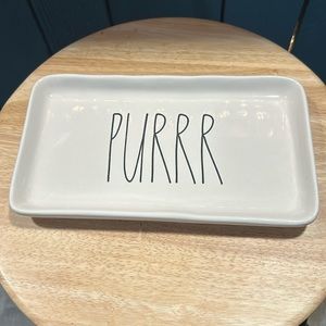 ‘Purrrr’ tray